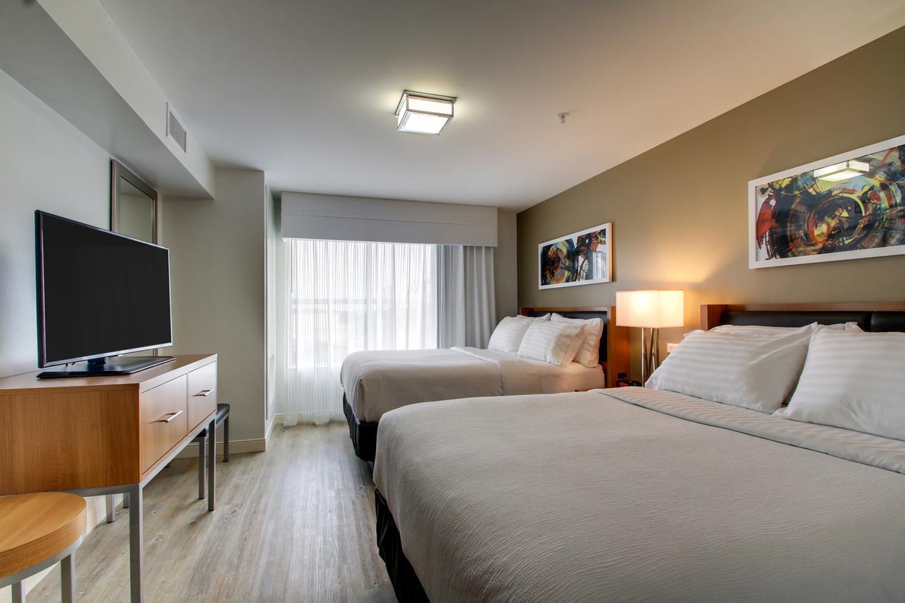 Holiday Inn & Suites Peoria At Grand Prairie By Ihg Экстерьер фото