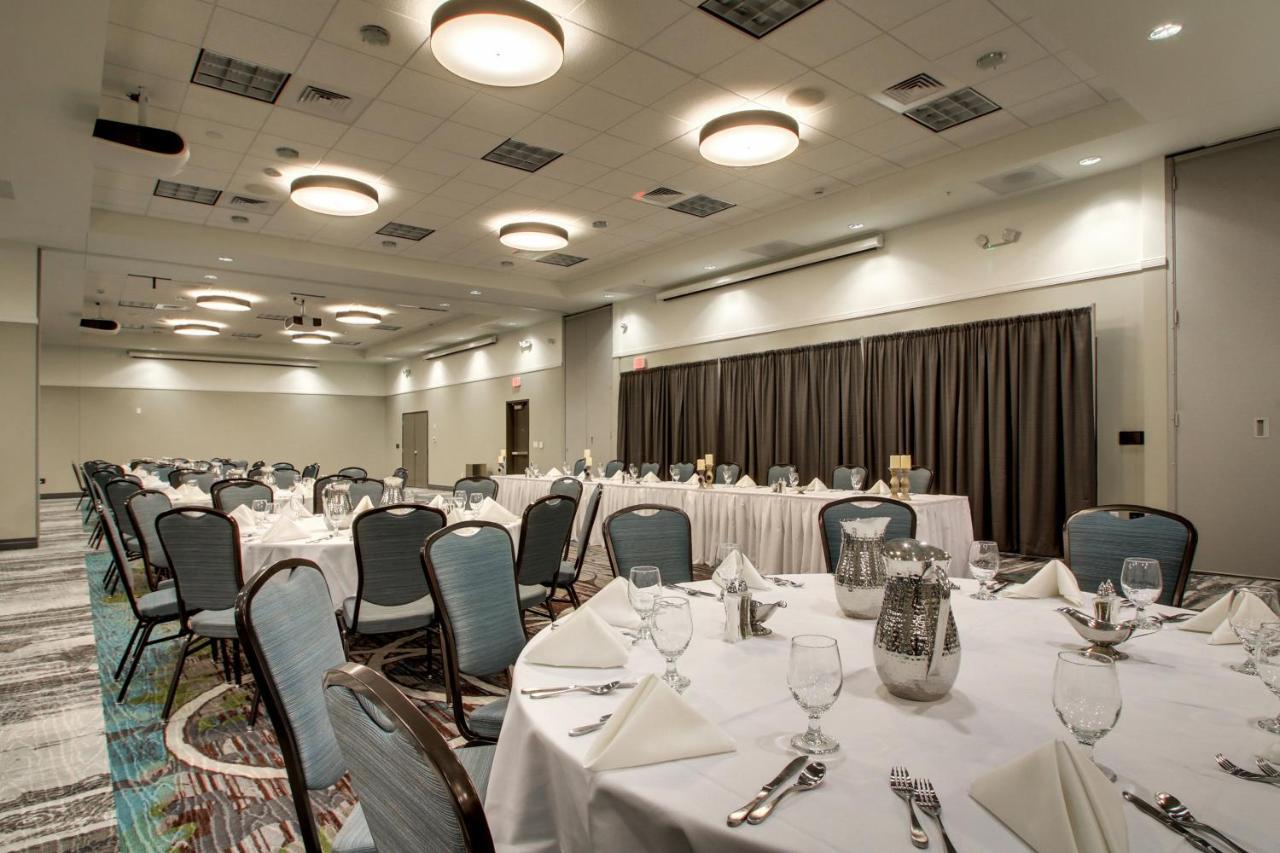 Holiday Inn & Suites Peoria At Grand Prairie By Ihg Экстерьер фото